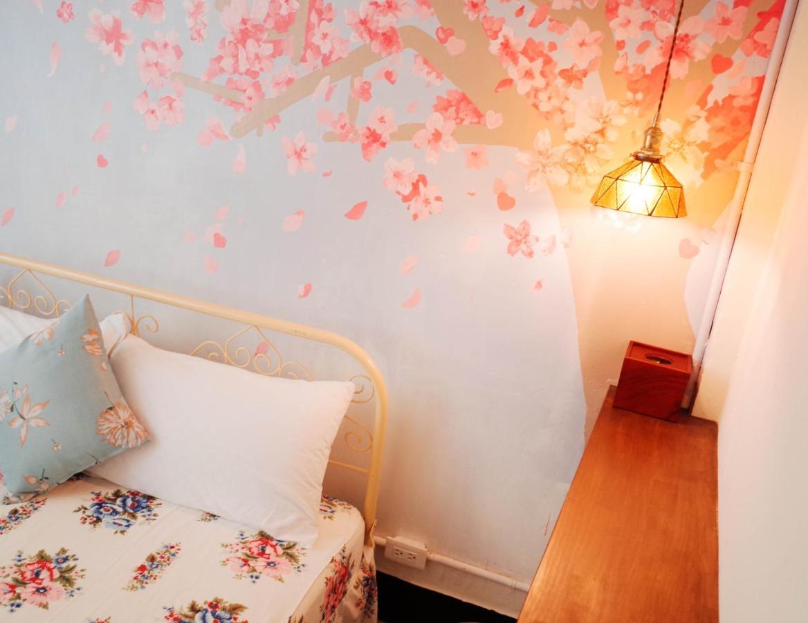 Neat Hostel Tainan Dış mekan fotoğraf