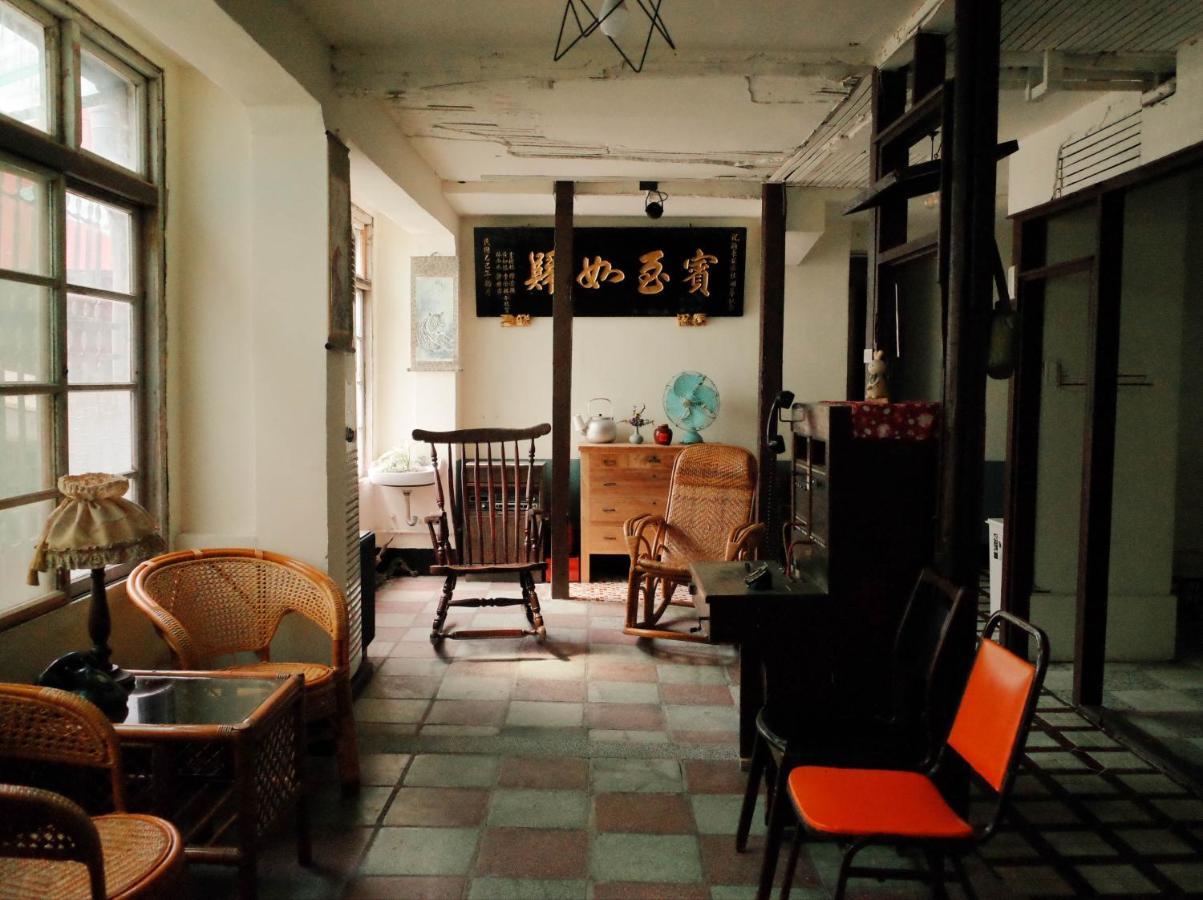 Neat Hostel Tainan Dış mekan fotoğraf